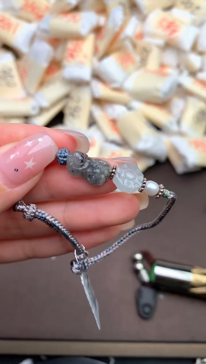 【闪购商品】翡翠手绳未镶嵌 — 