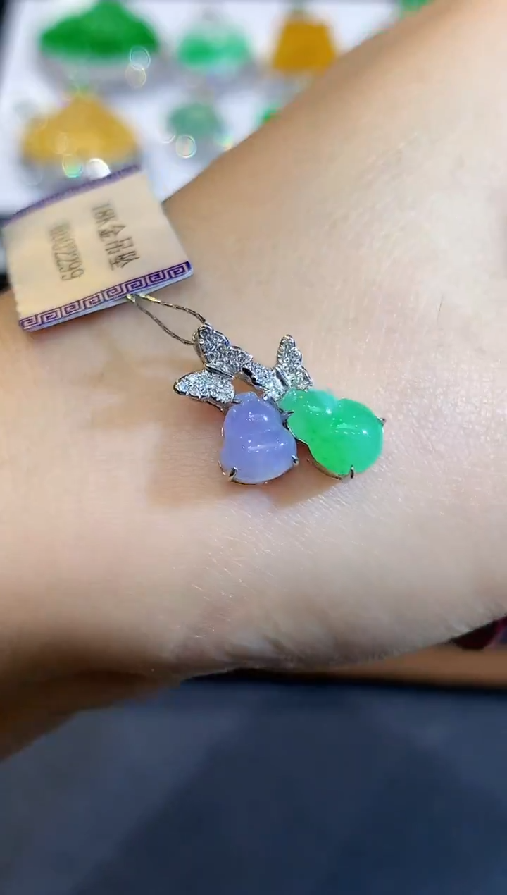 吊坠(不含链)18K金镶嵌翡翠多样性发其一