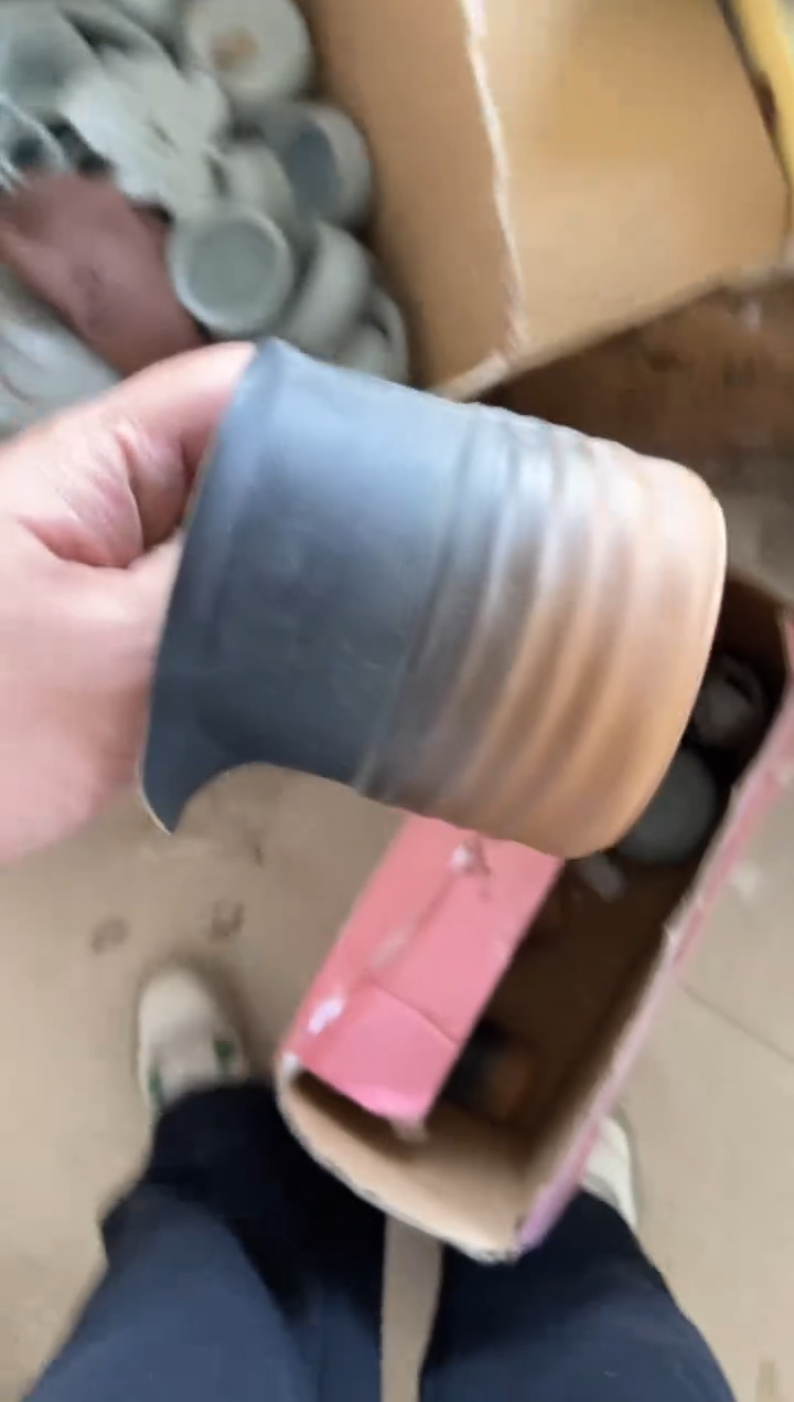 无运费险有瑕疵的摄影的产品有使用过的痕迹有点脏介意勿拍