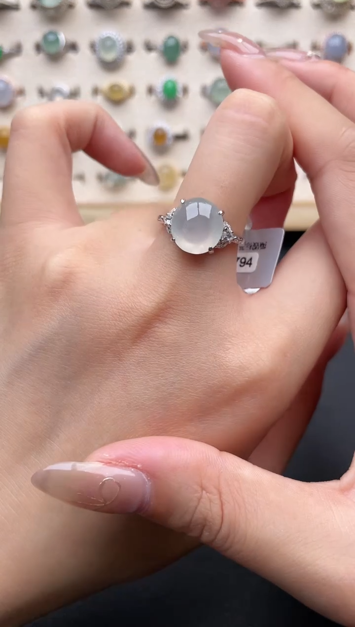 【闪购商品】翡翠戒指银S925镶嵌一物一证一礼盒