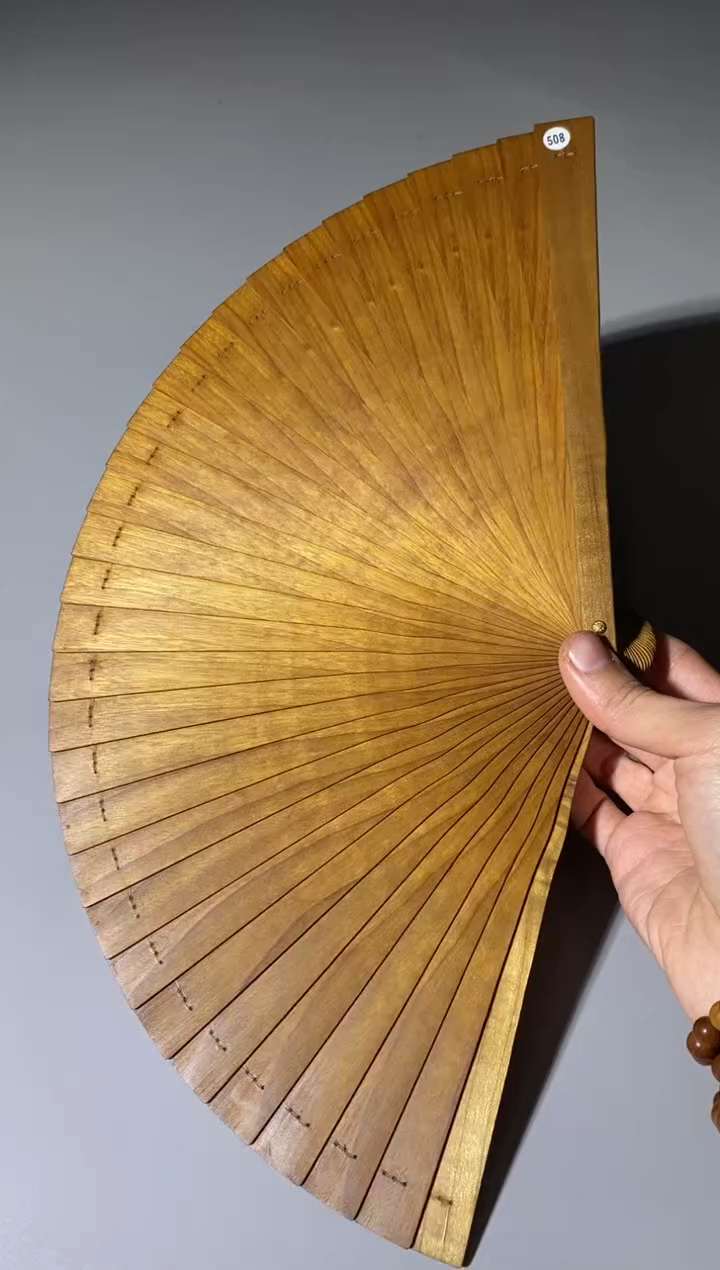 【闪购商品】金丝楠木雕508号21cm精品金丝楠木扇子