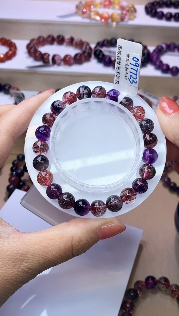 【闪购商品】水晶手链未镶嵌黑加仑超七8m+