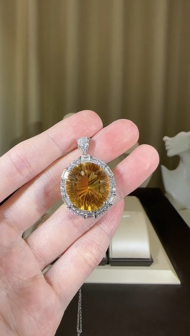 【闪购商品】黄晶颈饰银S925镶嵌18*20mm