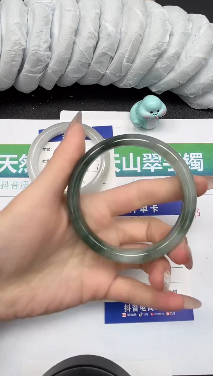 【闪购商品】石英质玉手镯未镶嵌276-61.8