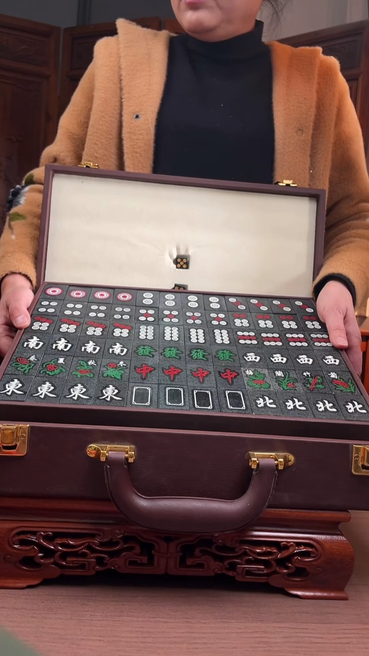 未镶嵌和田玉摆件摆件（多样性发货）