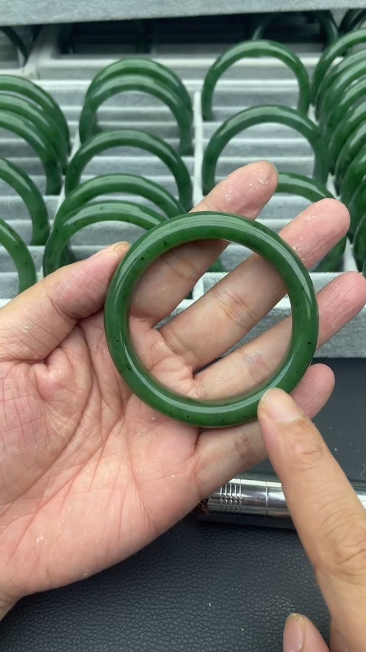 未镶嵌手镯和田玉（碧玉）75-57.2