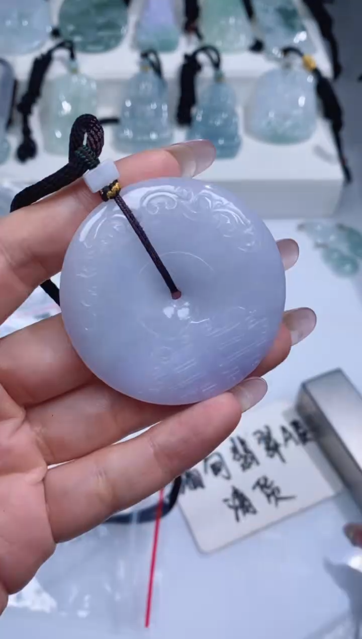 颈饰未镶嵌翡翠吊坠