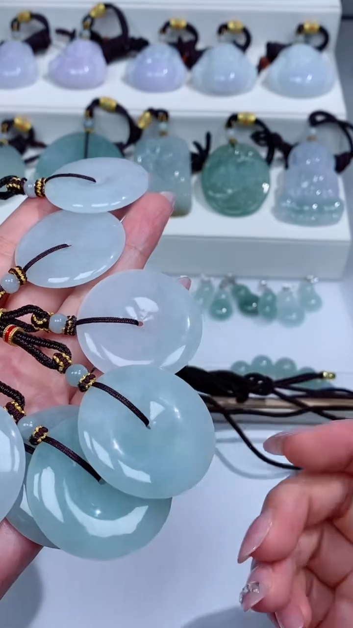 颈饰未镶嵌翡翠吊坠团购多样性发一件