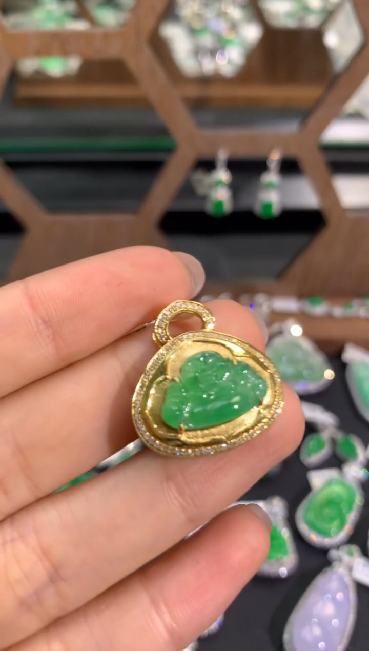 【闪购商品】翡翠吊坠(不含链)18K金镶嵌吊坠