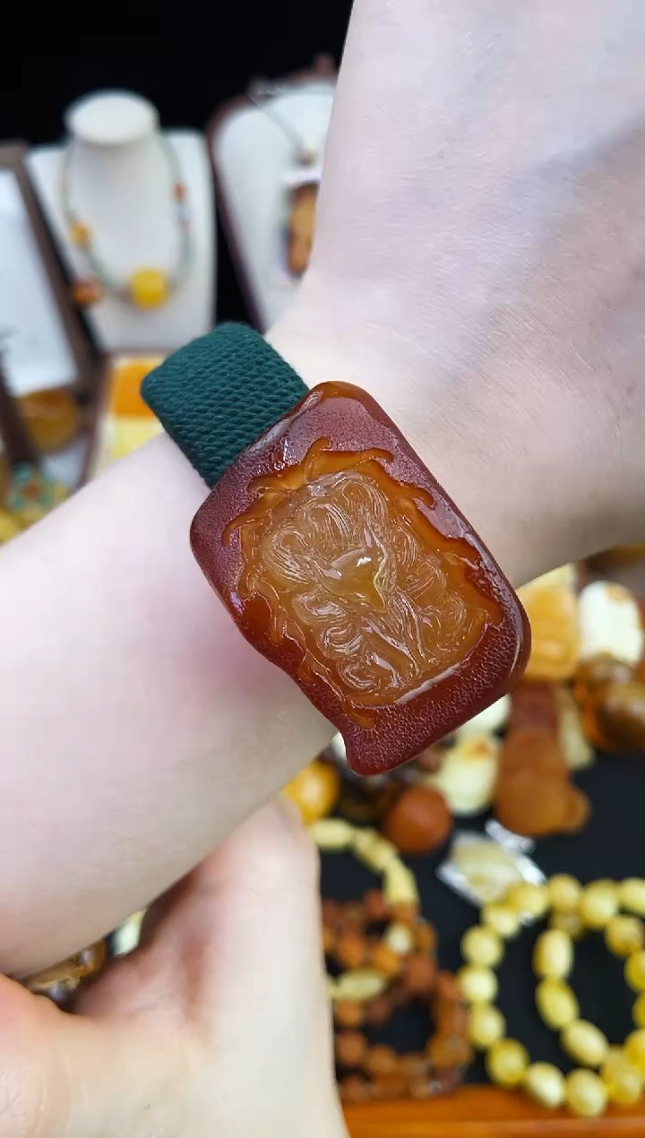 琥珀未镶嵌珠宝奇石柒月