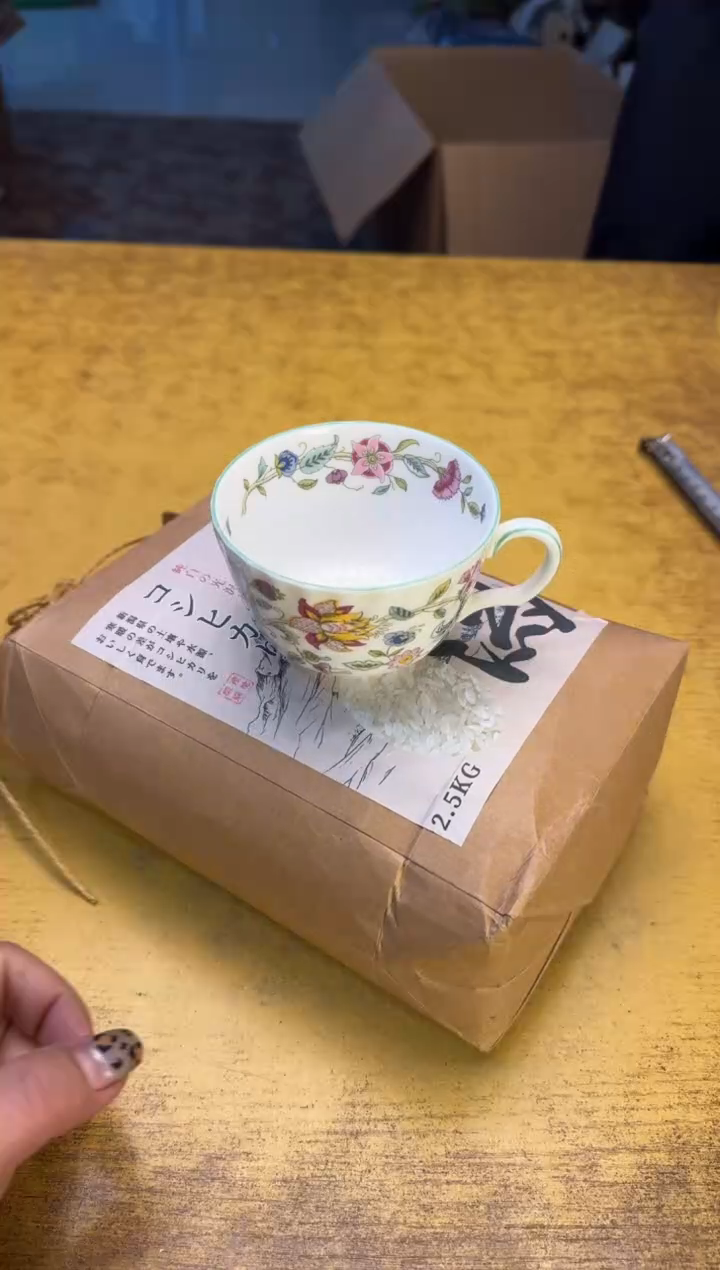 瓷器瓷器瑕疵破破31米碗