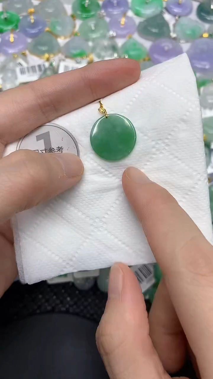 颈饰18K金镶嵌翡翠11111111