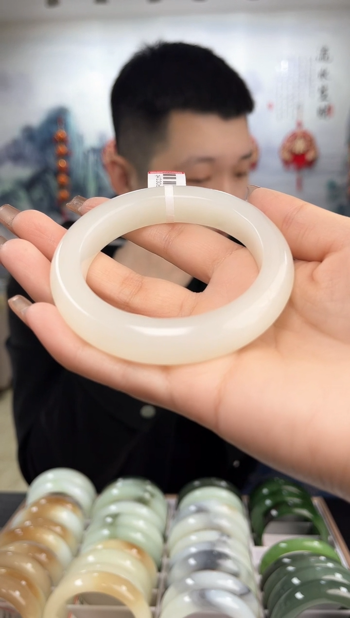 【闪购商品】和田玉手镯未镶嵌57+圈口0652