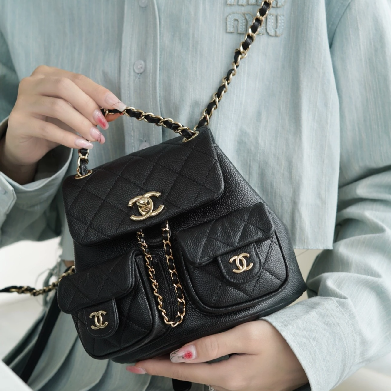 99新 Chanel/香奈儿   黑金 荔枝牛 小号 duma双肩包