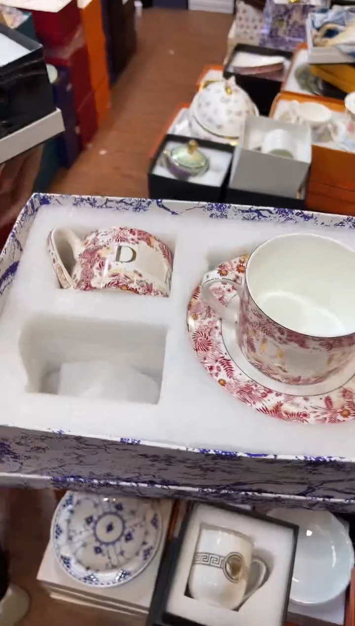杯鸿辉家品牌瓷器，京东包邮！