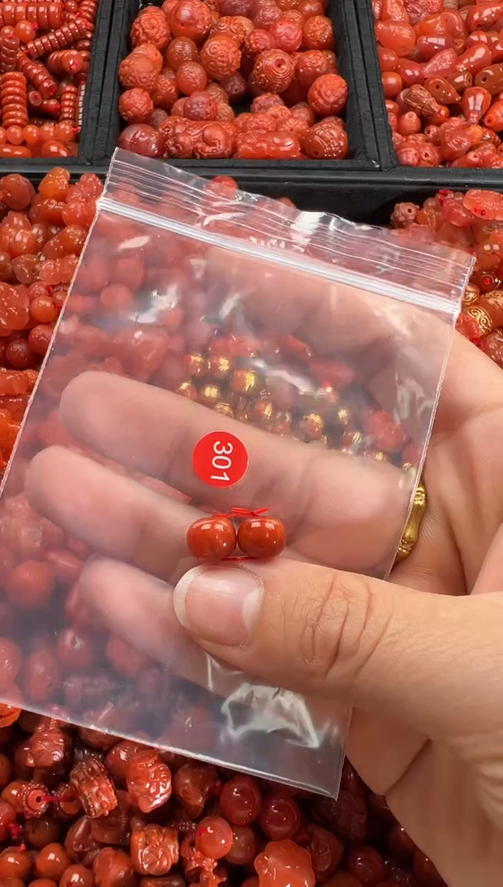 【闪购商品】南红玛瑙颈饰未镶嵌1