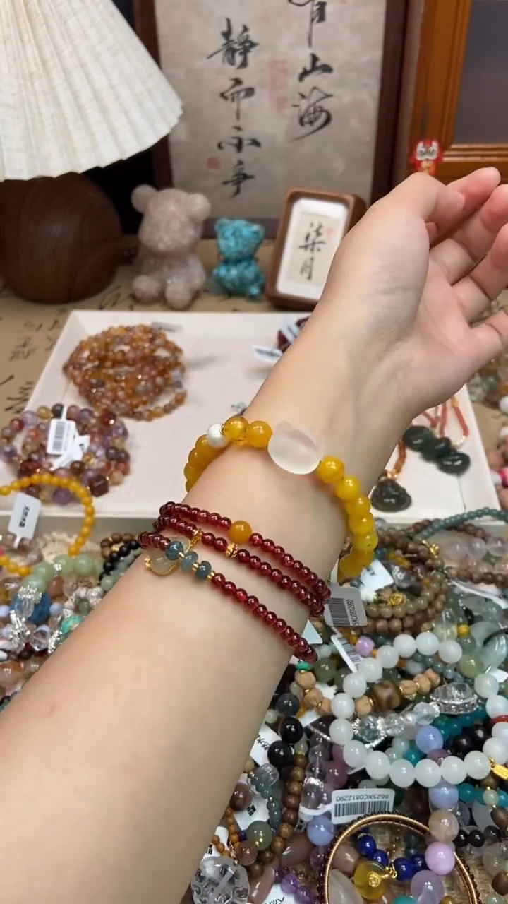 未镶嵌琥珀手饰349