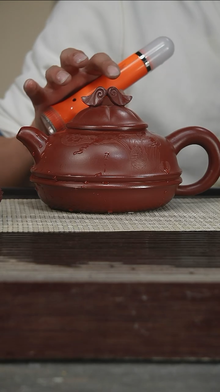 茶壶紫砂季杏芬，带证850CC172号