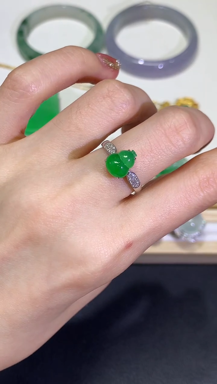 【闪购商品】翡翠颈饰18K金镶嵌团购10