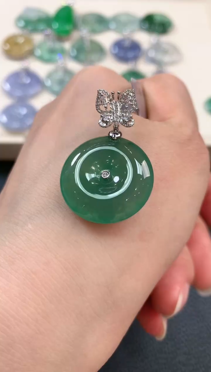 【闪购商品】翡翠吊坠(不含链)18K金镶嵌b53不退换多样性一件发货