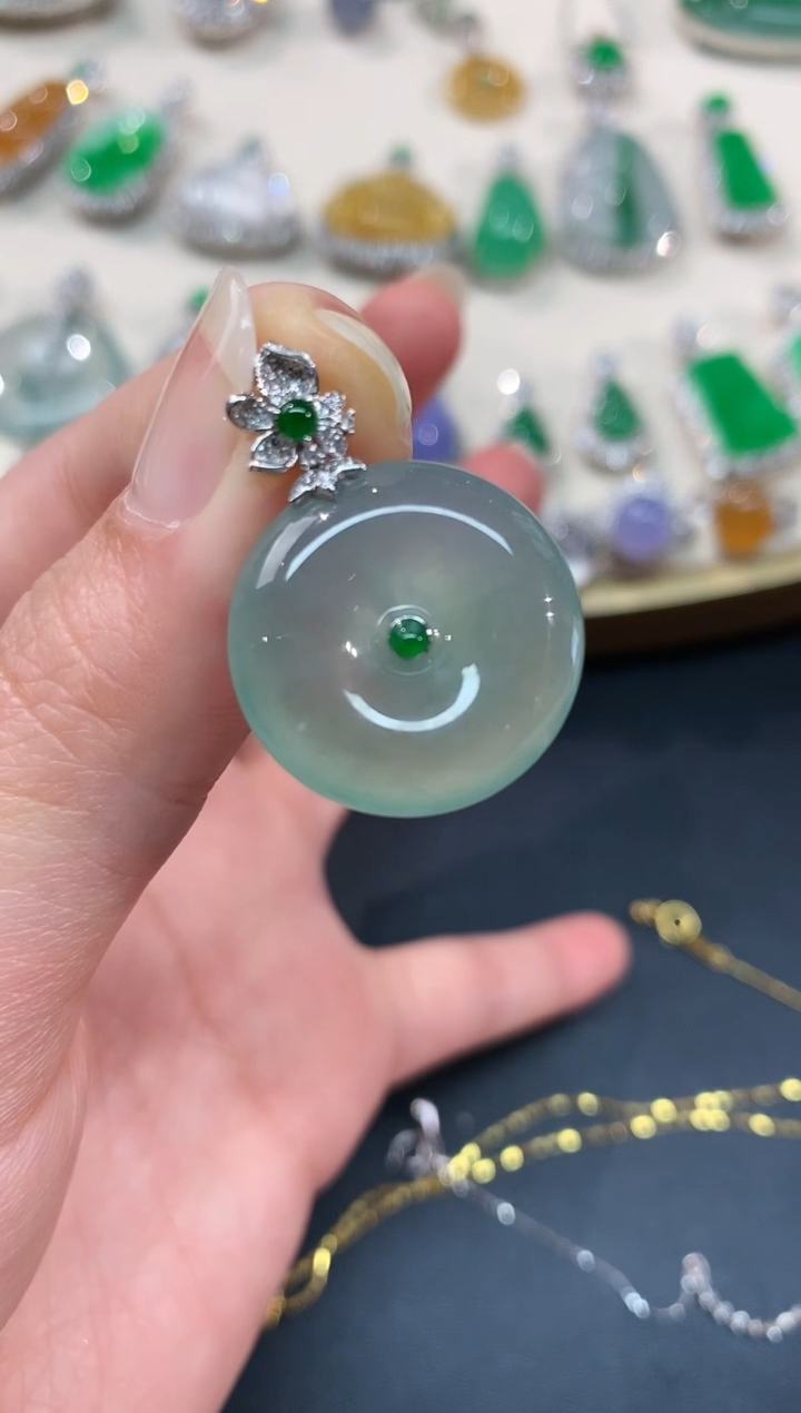 【闪购商品】翡翠吊坠(不含链)18K金镶嵌平安扣A195|5980