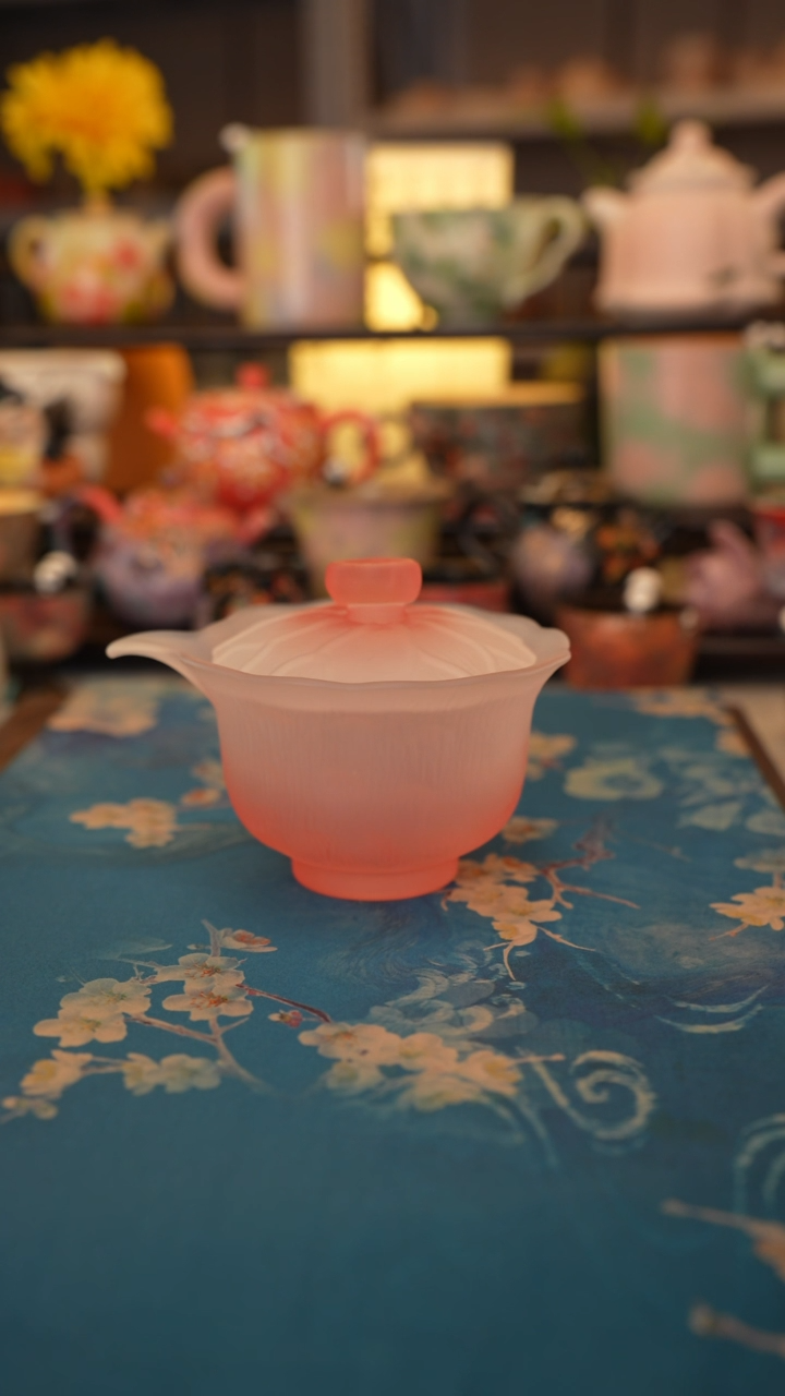 【闪购商品】福利品 粉色琉璃盖碗