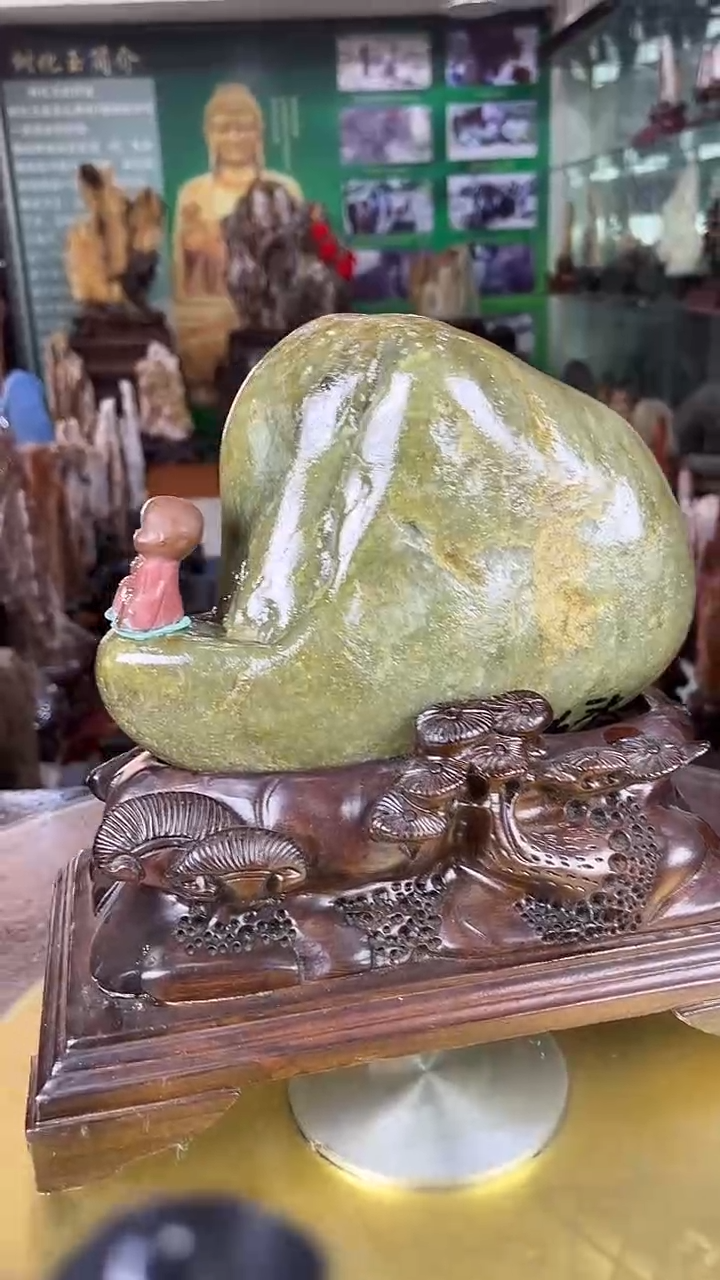 新疆和田玉籽料摆件