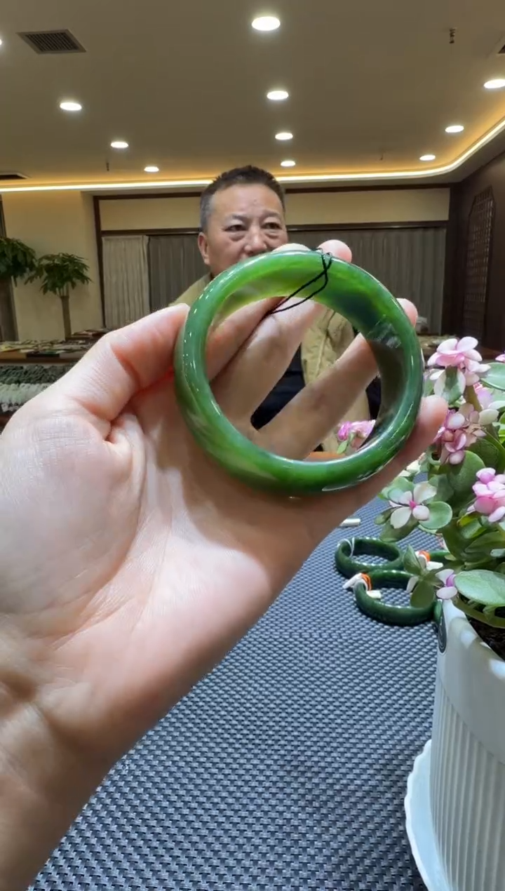 颈饰未镶嵌和田玉手镯57