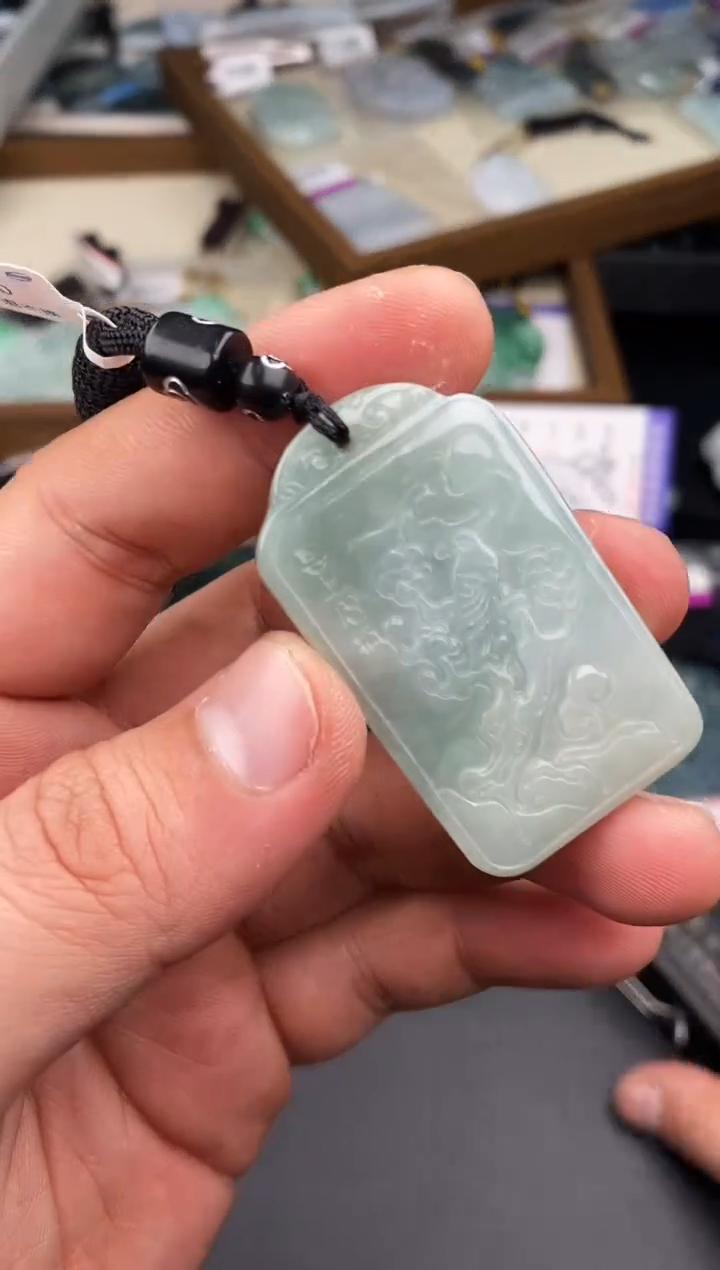 【闪购商品】翡翠颈饰未镶嵌   天然翡翠，一物一图