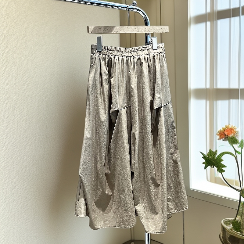 设计感小众卡其色半身裙