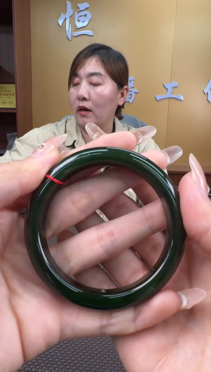 【闪购商品】和田玉手镯未镶嵌54+