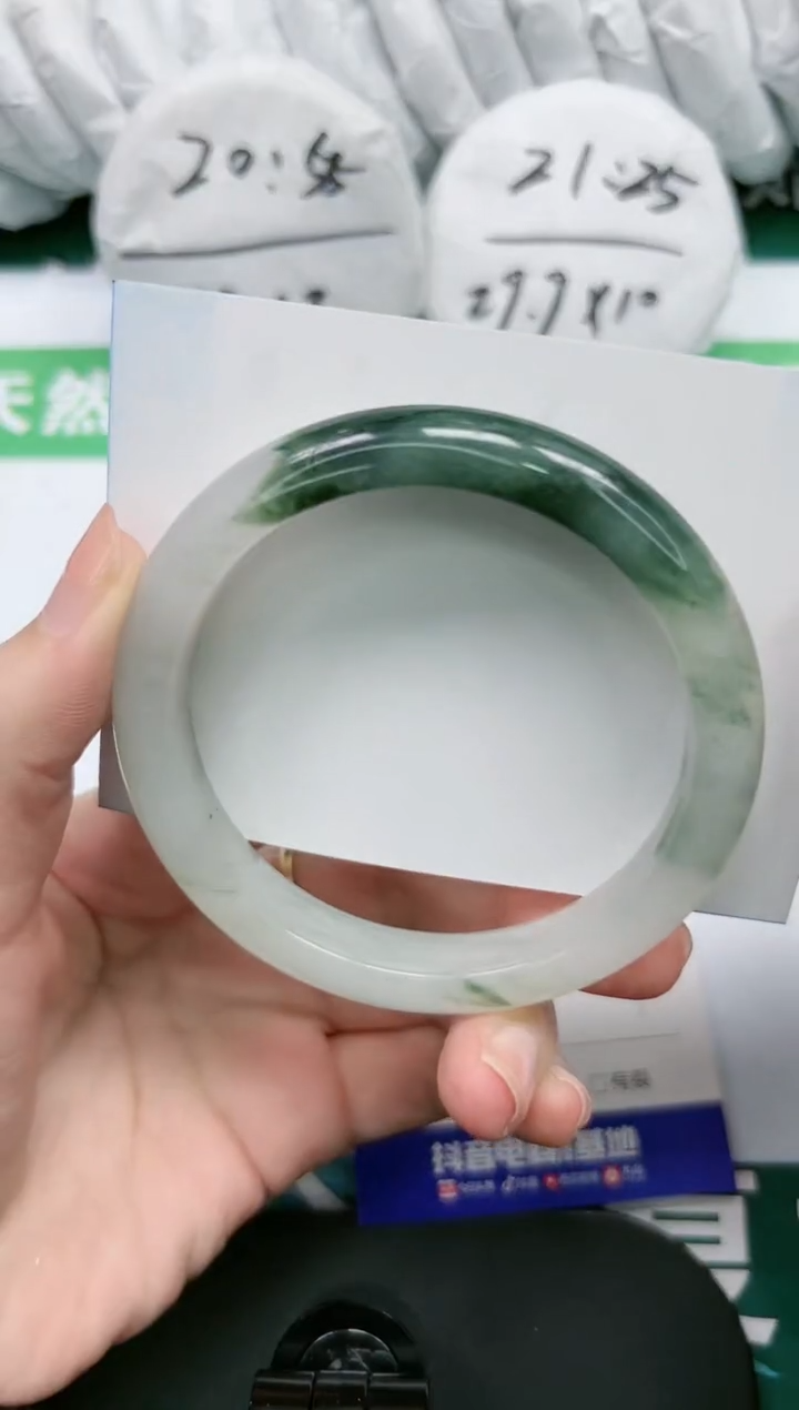 【闪购商品】石英质玉手镯未镶嵌K50-62