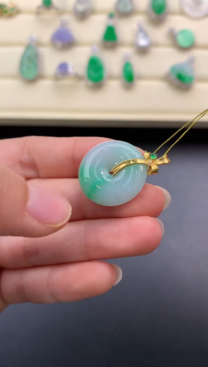 【闪购商品】翡翠颈饰18K金镶嵌D607