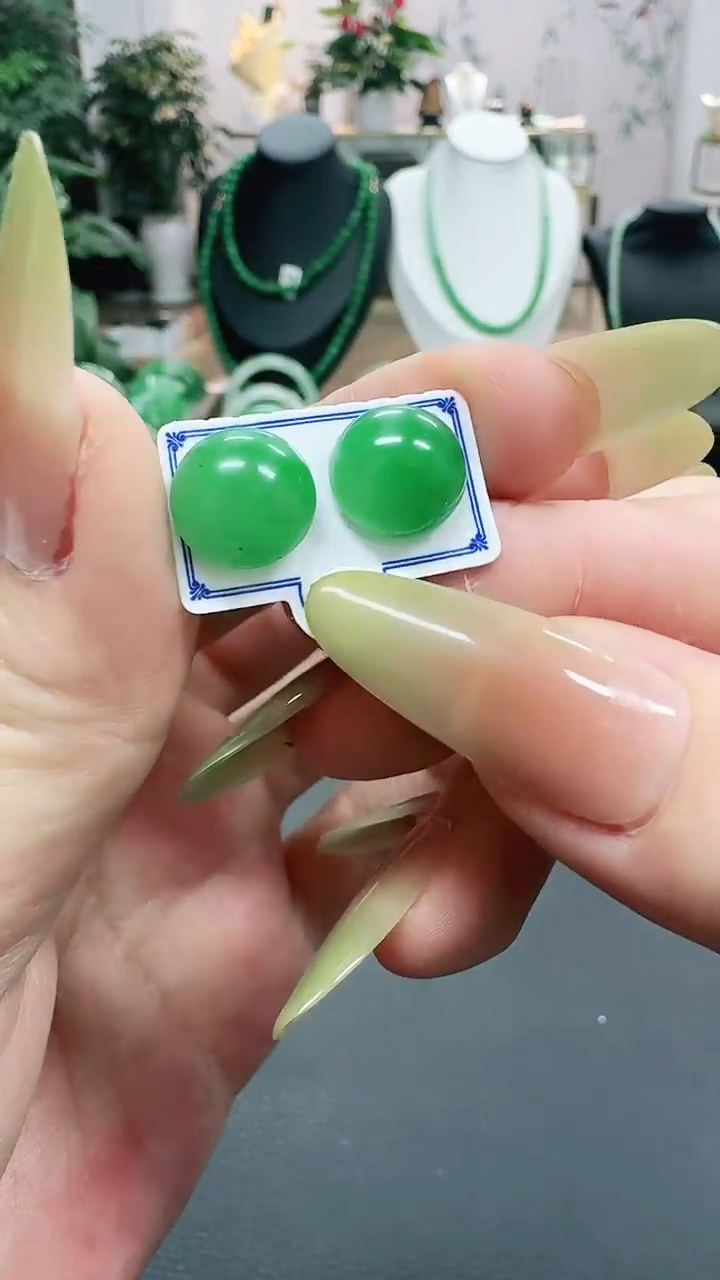 未镶嵌1石英质玉（非洲翠）/7672