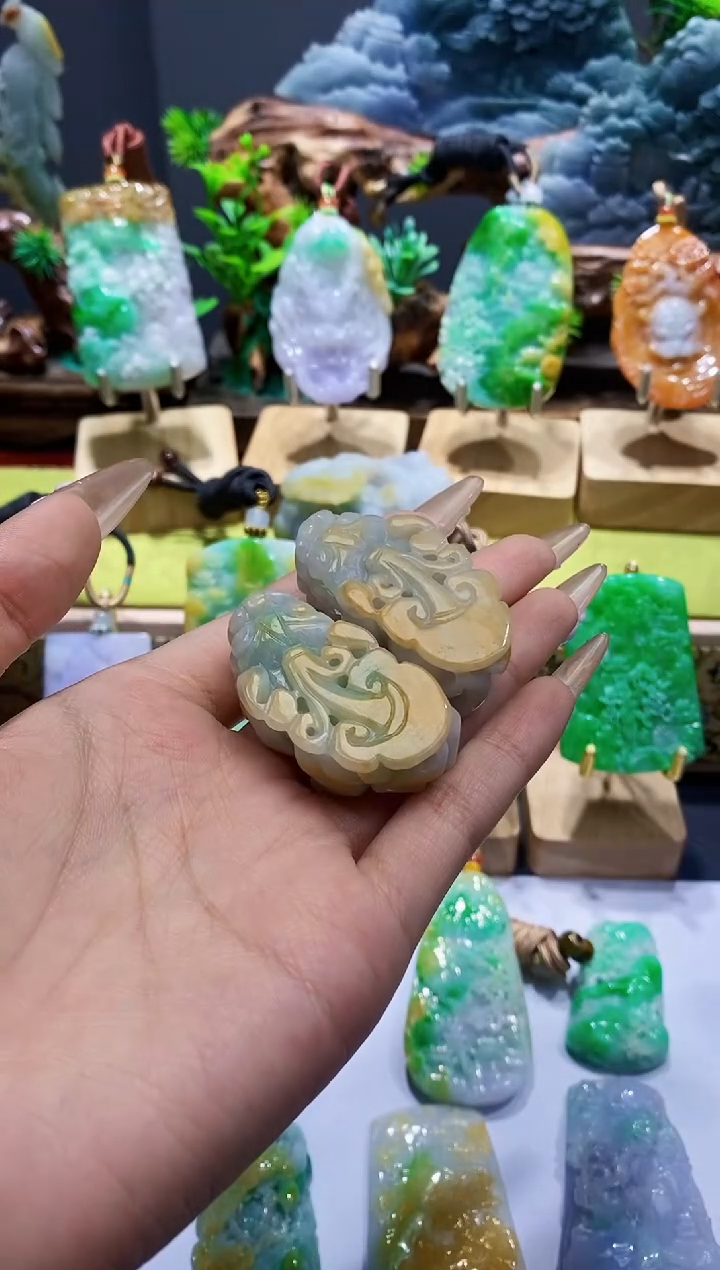 【闪购商品】定制翡翠未镶嵌翡翠A货