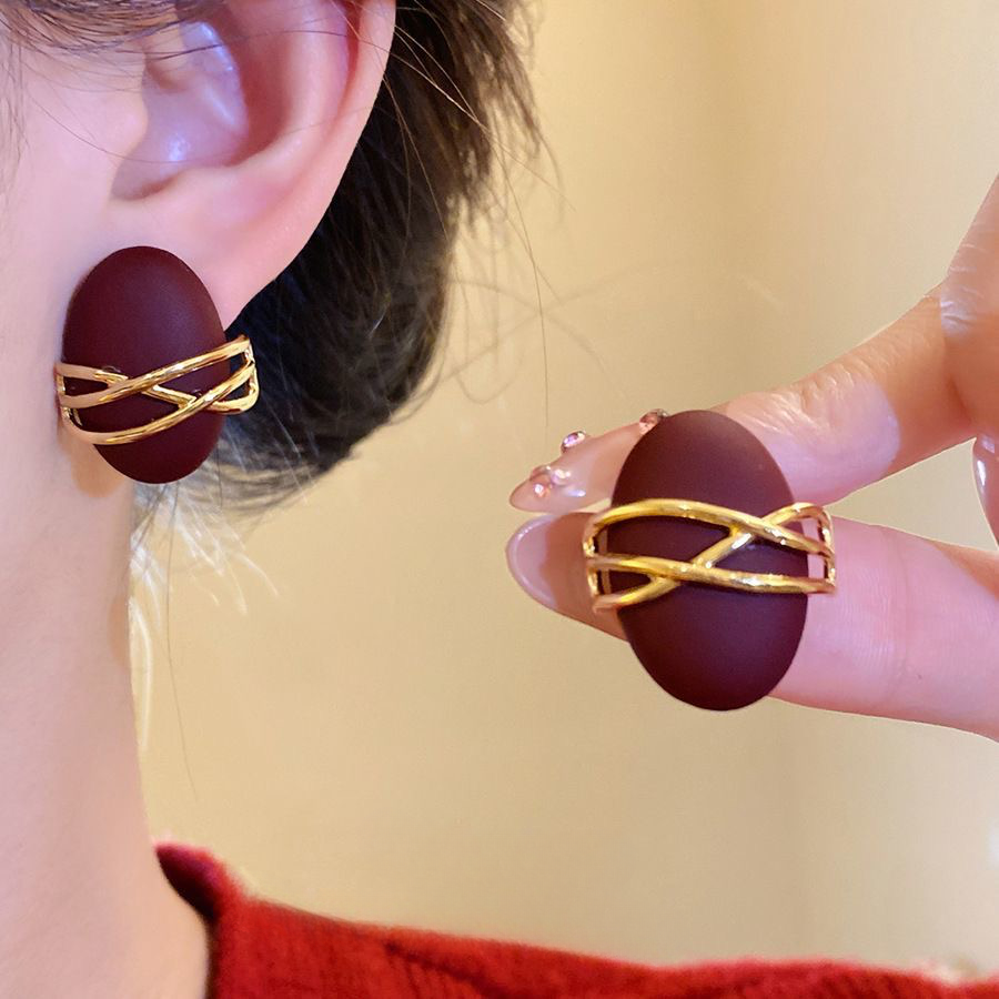 925银耳饰 18K真金电镀银针圆形复古红金属缠绕轻奢耳钉弹扣耳环