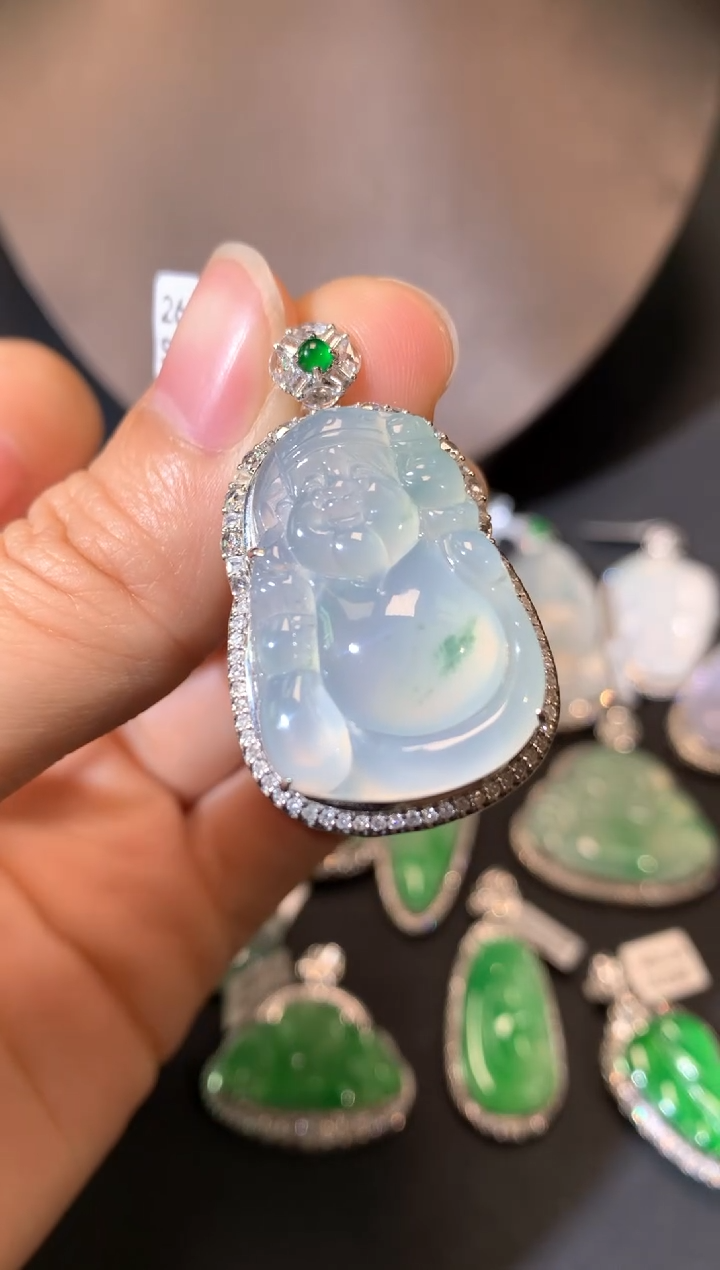 【闪购商品】翡翠颈饰18K金镶嵌吊坠