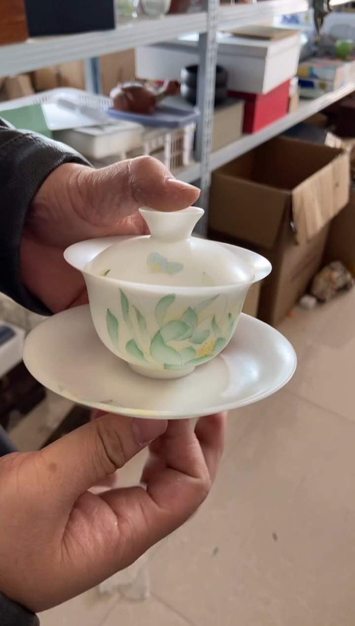 杯无运费险有瑕疵的摄影的产品有使用过的痕迹有点脏介意勿拍