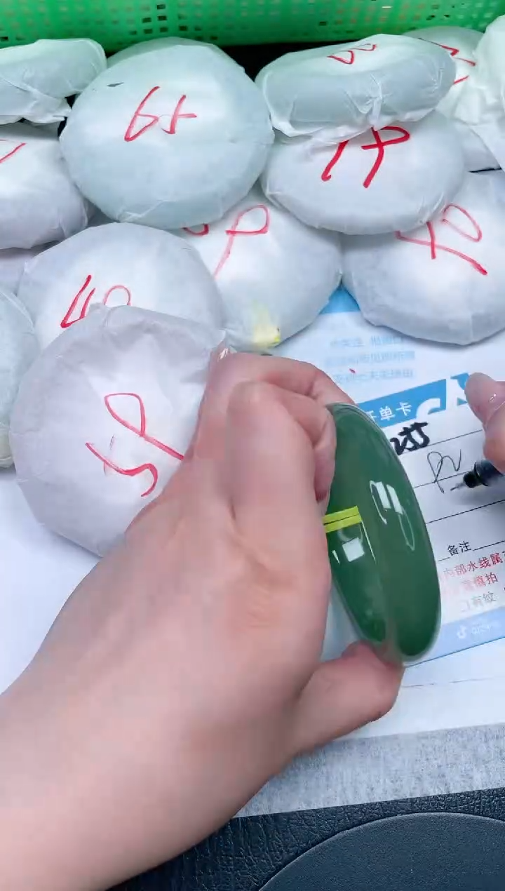 【闪购商品】石英质玉手镯未镶嵌255-56.2