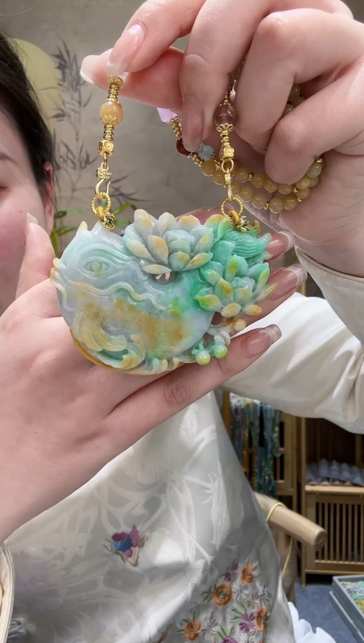 【闪购商品】翡翠颈饰未镶嵌吊坠