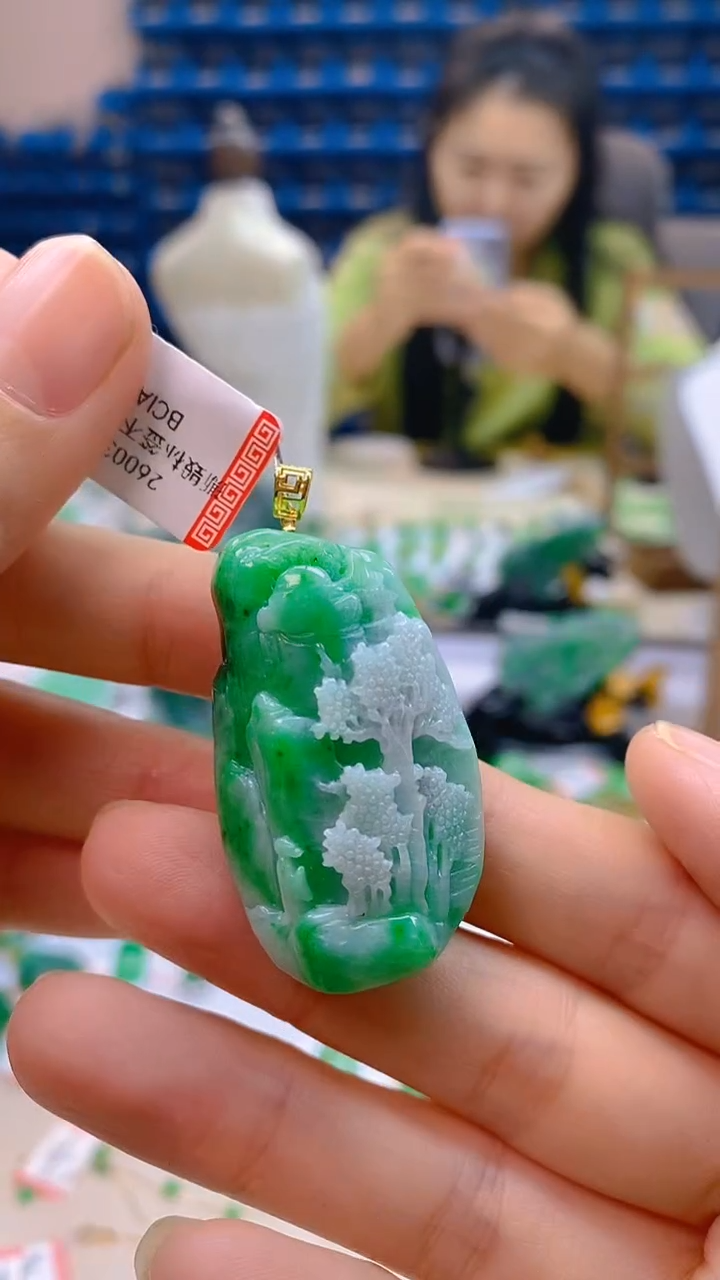 颈饰18K金镶嵌翡翠新号开播 全场乱卖