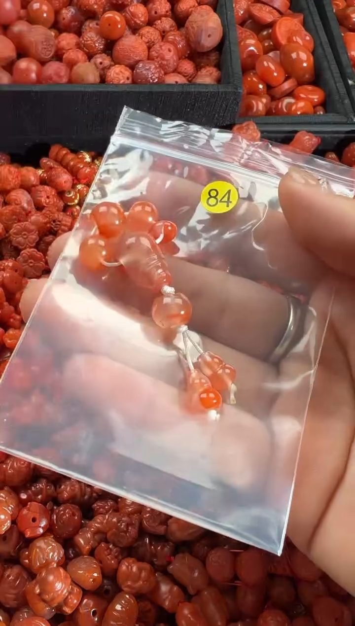 【闪购商品】南红玛瑙颈饰未镶嵌1