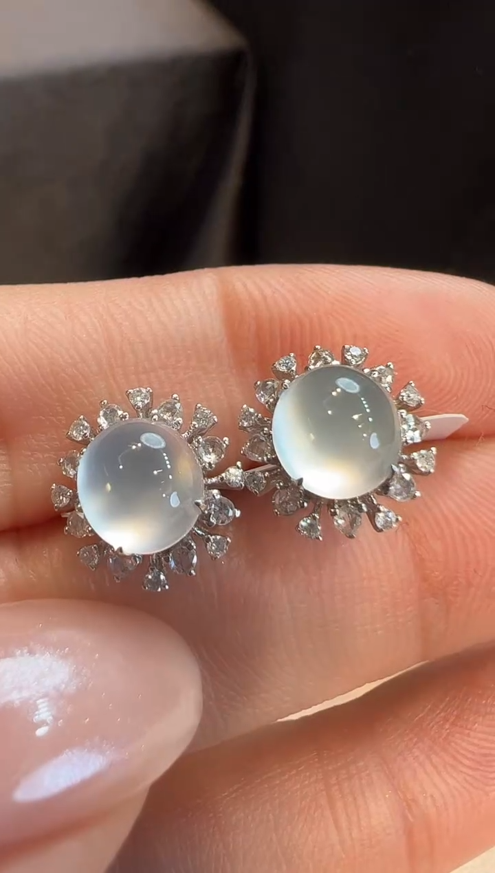 18K金镶嵌翡翠耳饰小***️AL6耳钉