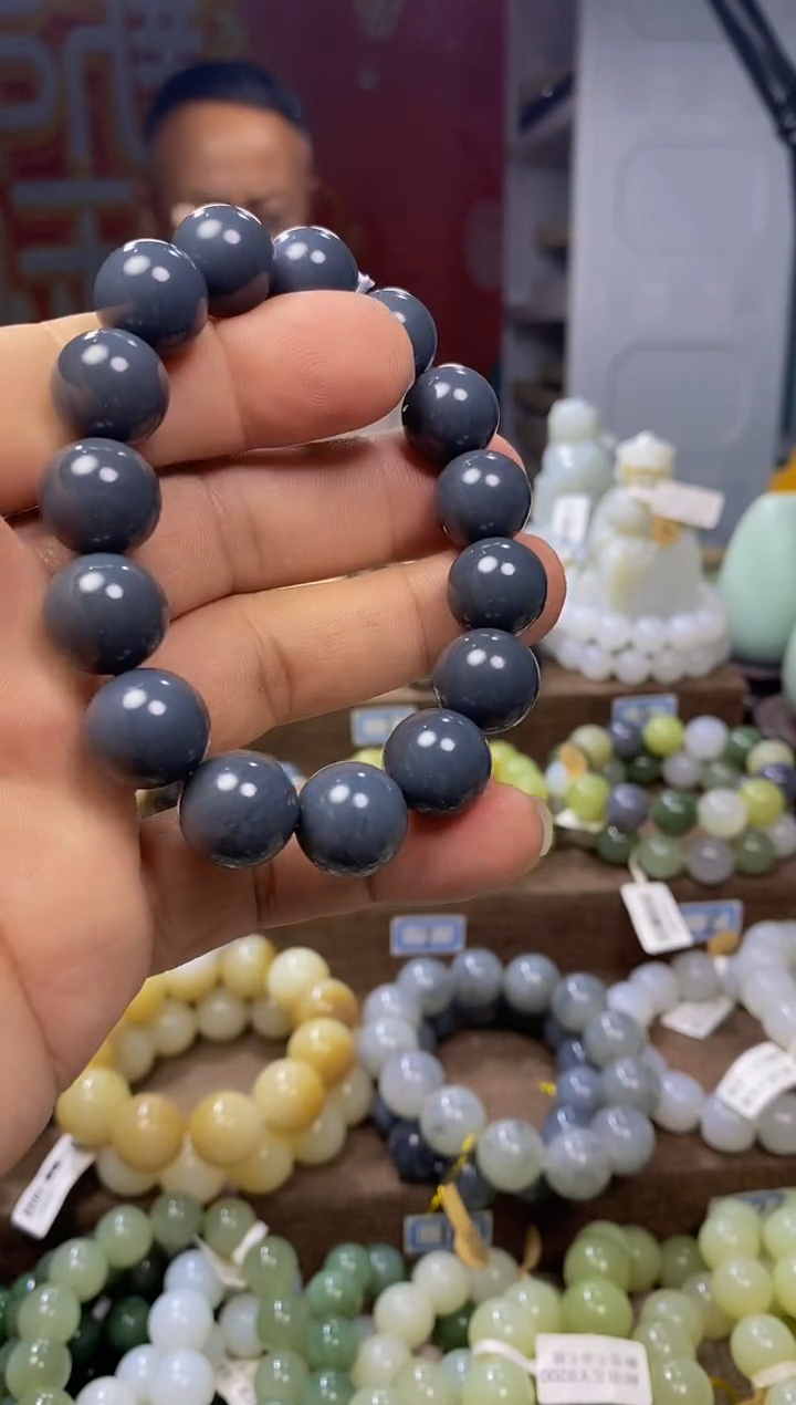 未镶嵌手链和田玉1