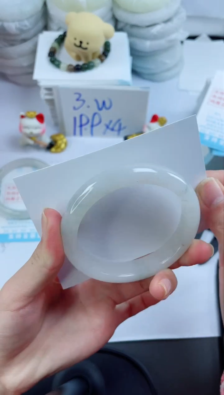 【闪购商品】石英质玉手镯未镶嵌801-56.8