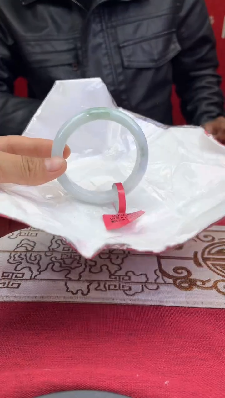 【闪购商品】翡翠手镯未镶嵌翡翠手镯