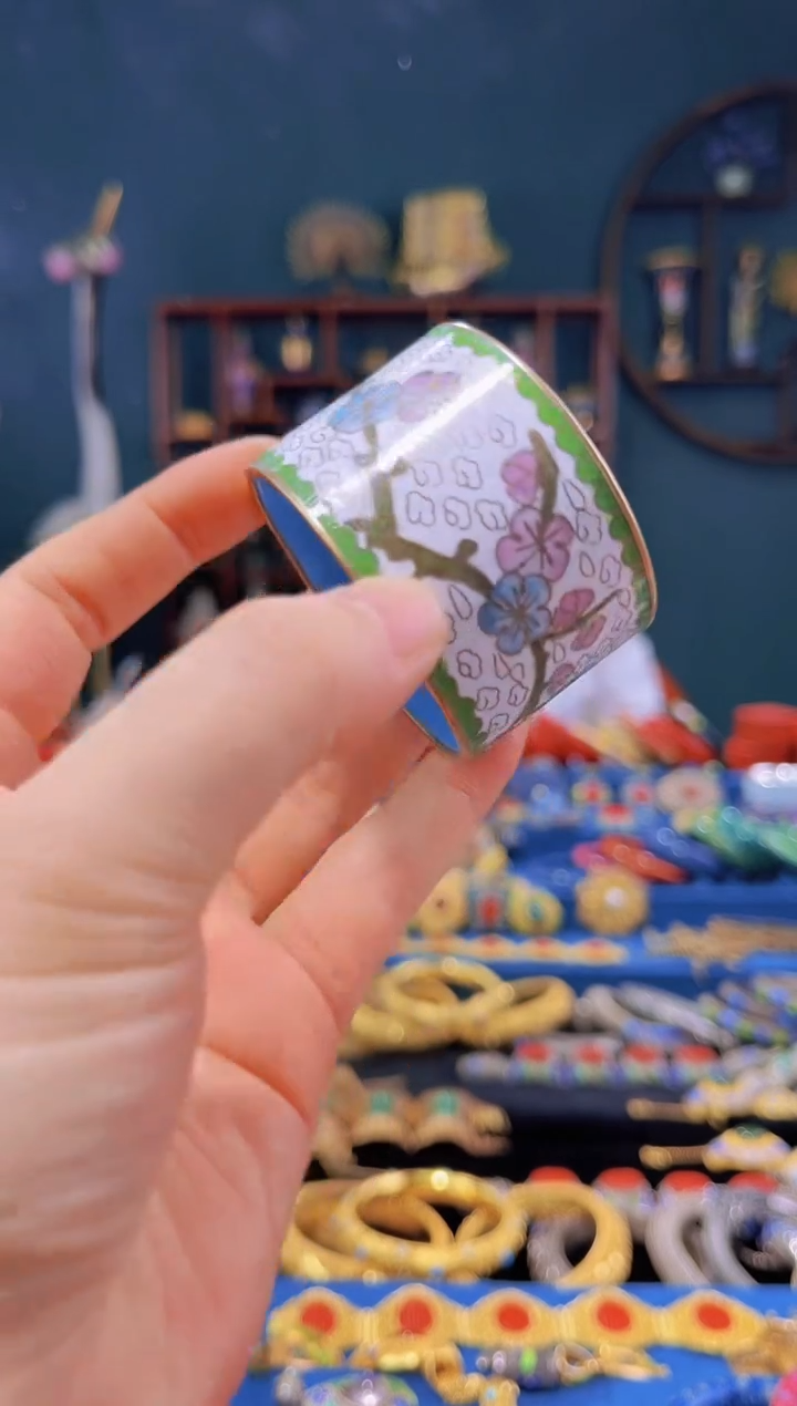 【闪购商品】非遗绝技 景泰蓝围巾扣 白