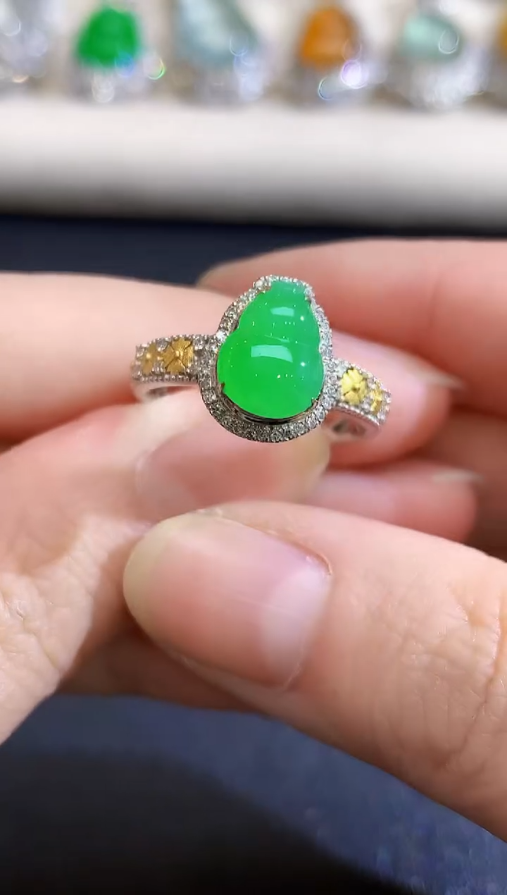 18K金镶嵌戒指翡翠A13 多样性发货一件