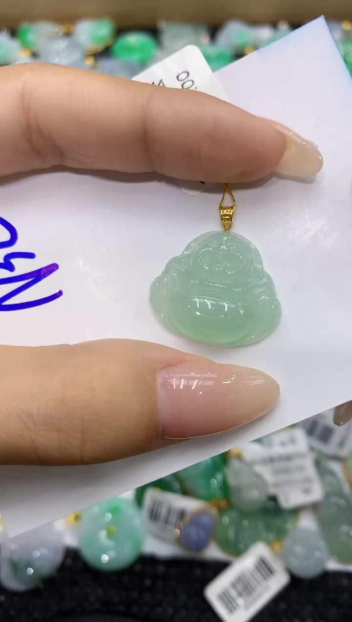 翡翠18K金镶嵌颈饰111111111111
