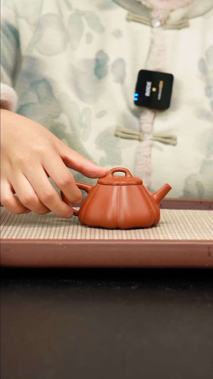 【闪购商品】紫砂茶壶黄龙山朱泥筋纹子冶石瓢140